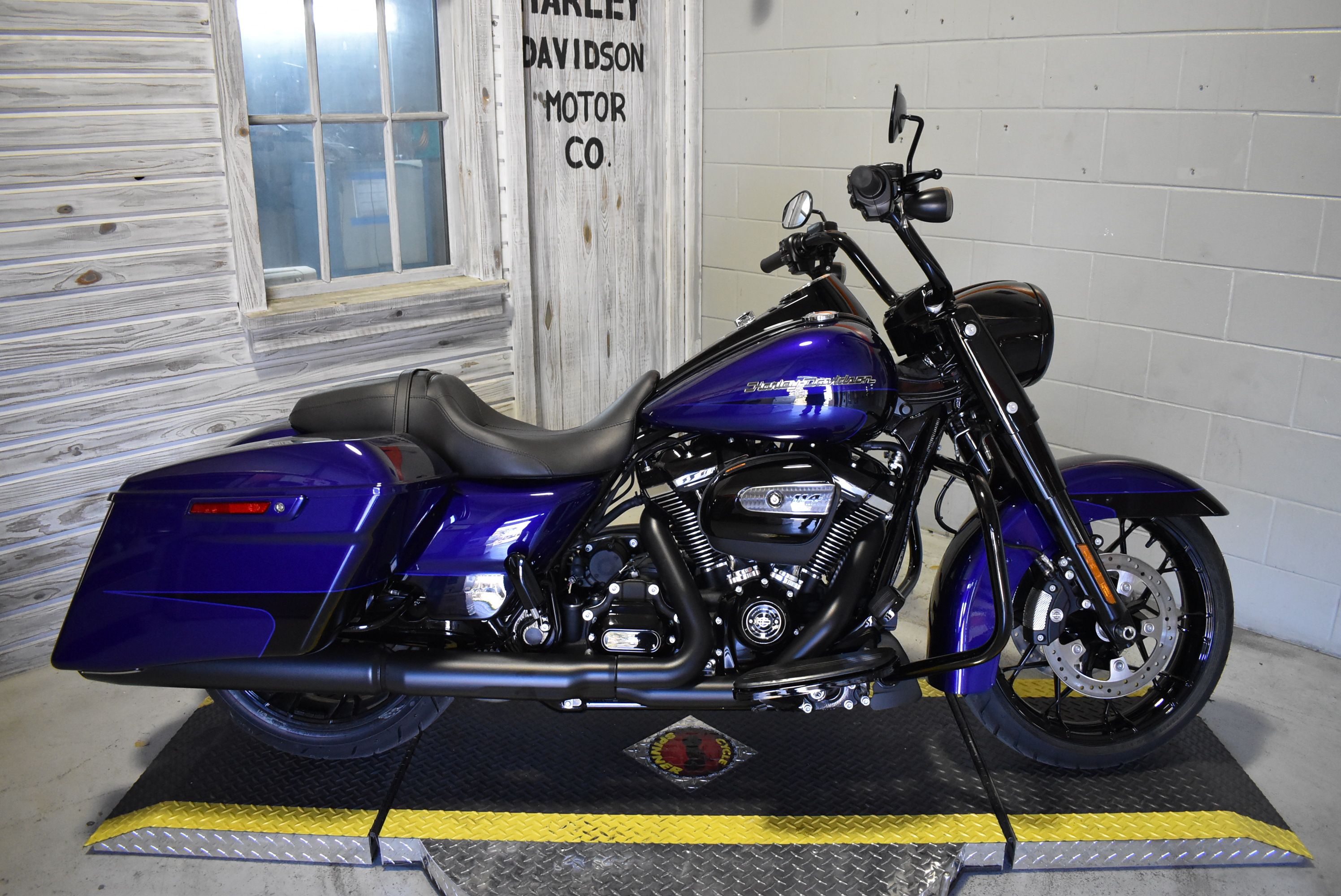 New 2020 Harley-Davidson Touring Road King Special FLHRXS