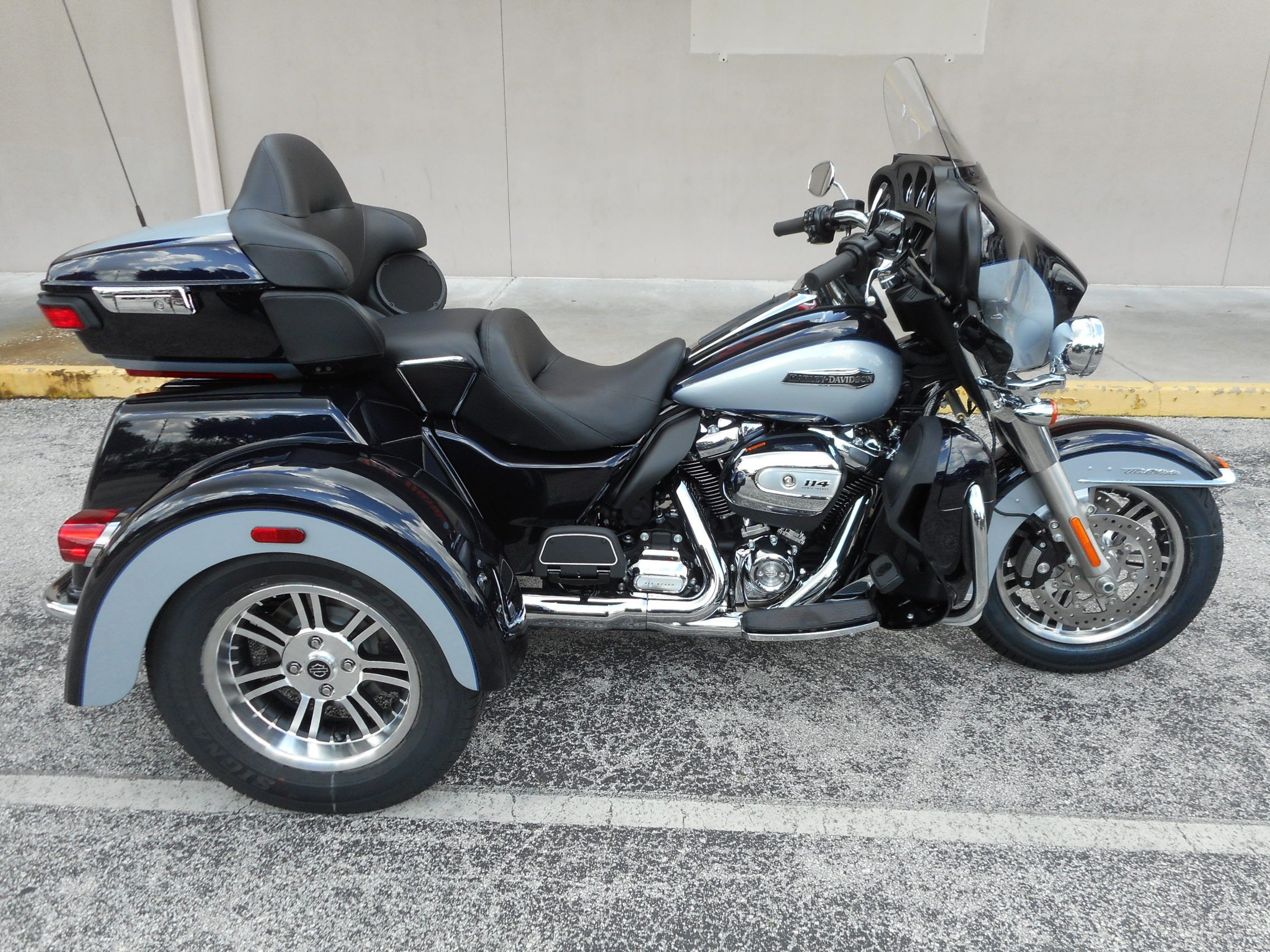 New 2020 Harley-Davidson Trike Tri Glide Ultra FLHTCUTG